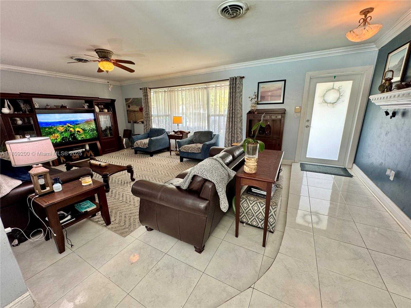 Small Image of 8230 SOUTH WEST 150TH DR, Palmetto Bay Number 4
