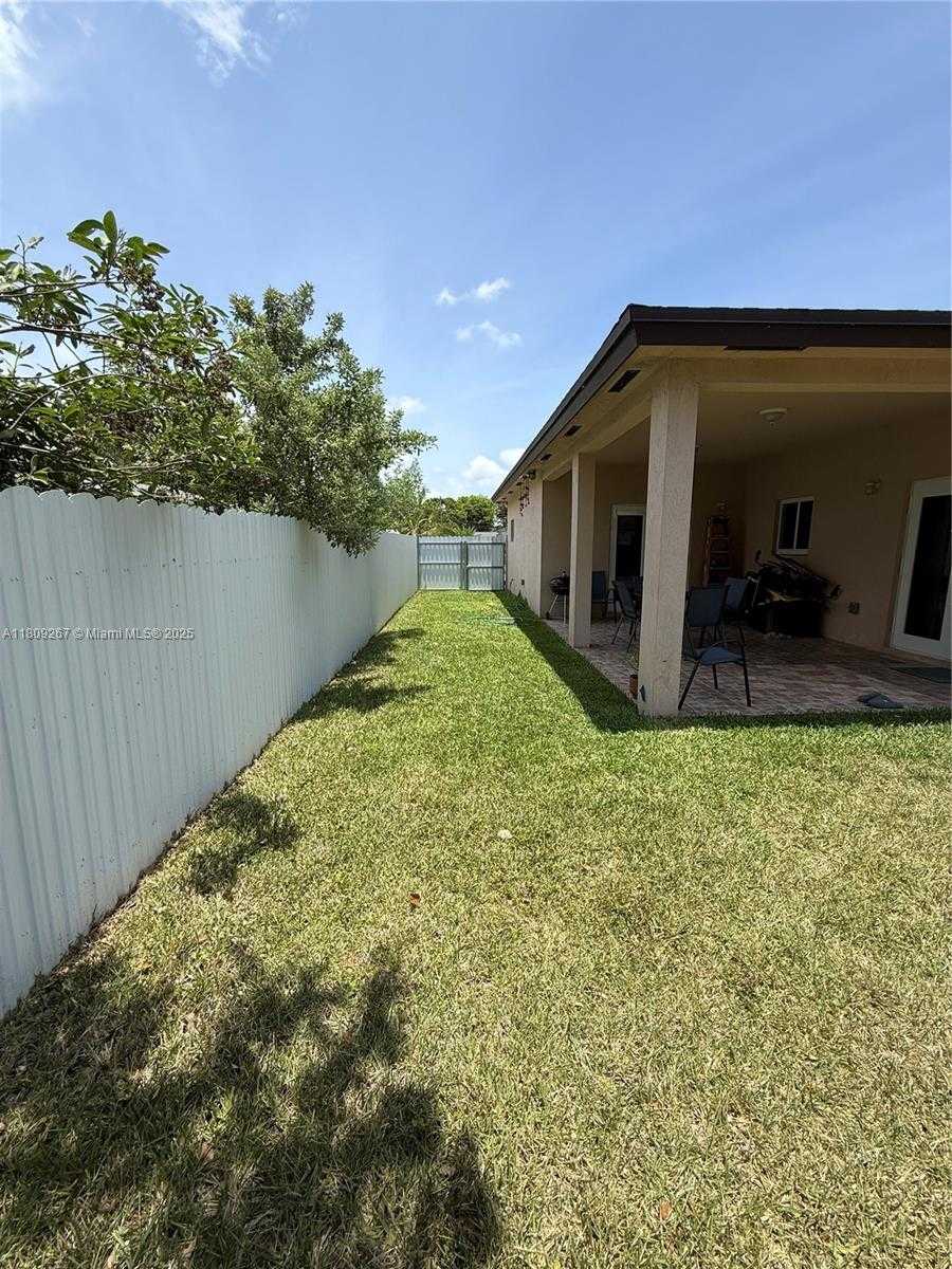 Small Image of 3560 NORTH WEST 212TH ST, Miami Gardens Number 10