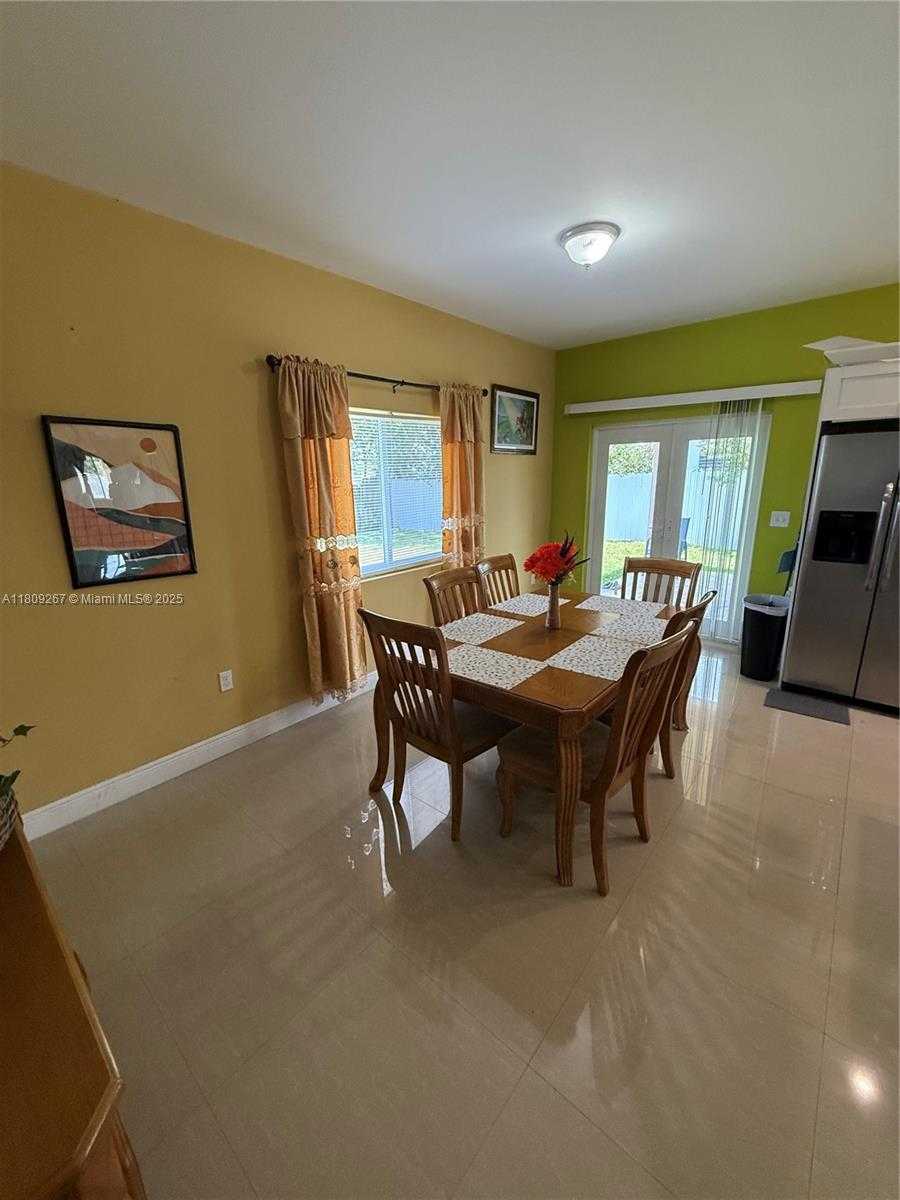 Small Image of 3560 NORTH WEST 212TH ST, Miami Gardens Number 3