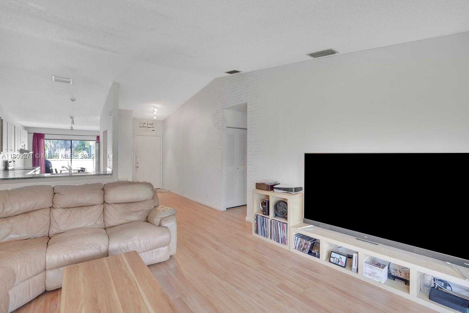 Small Image of 10 AFTON PL, Boynton Beach Number 18