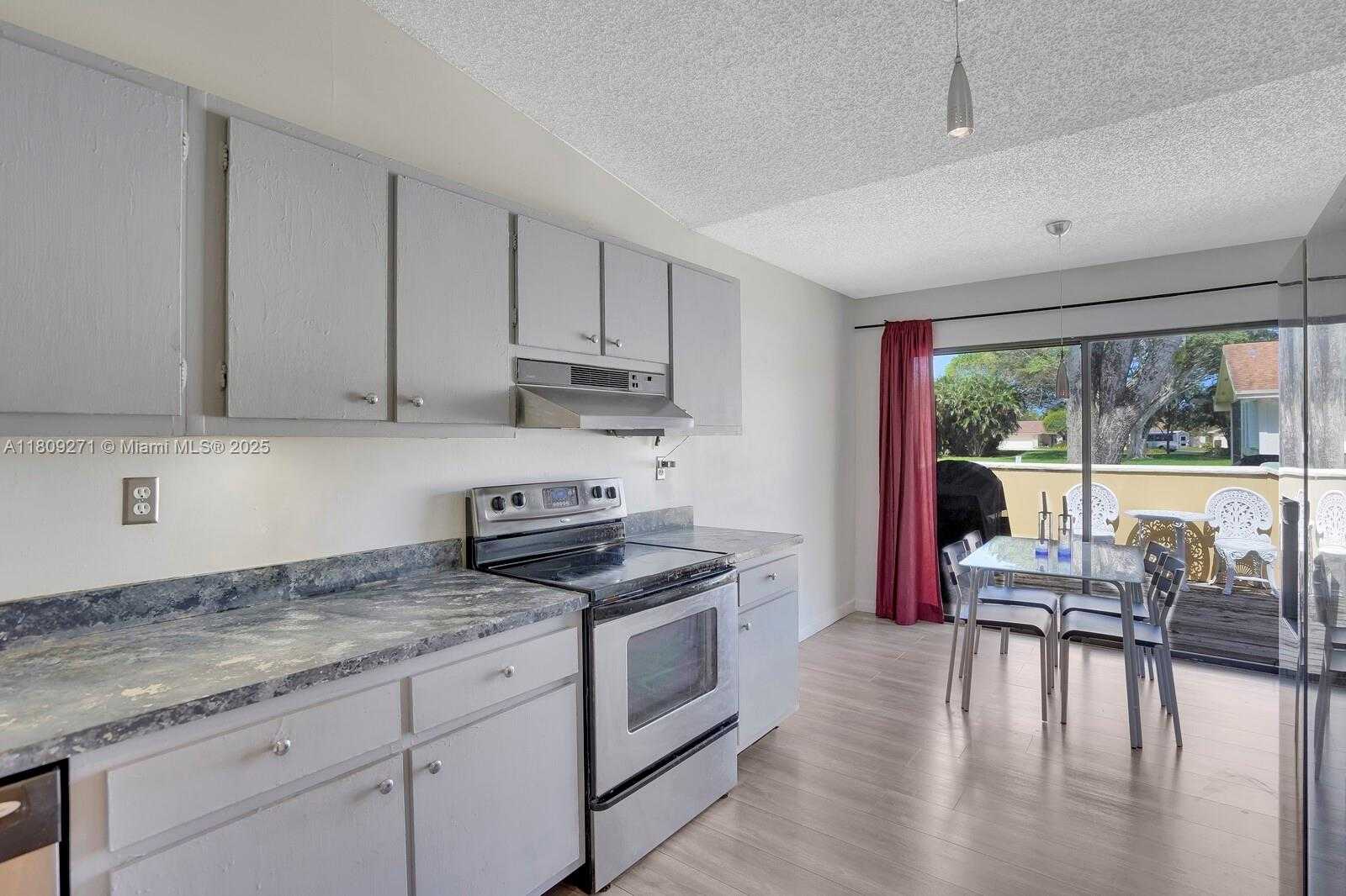 Small Image of 10 AFTON PL, Boynton Beach Number 22
