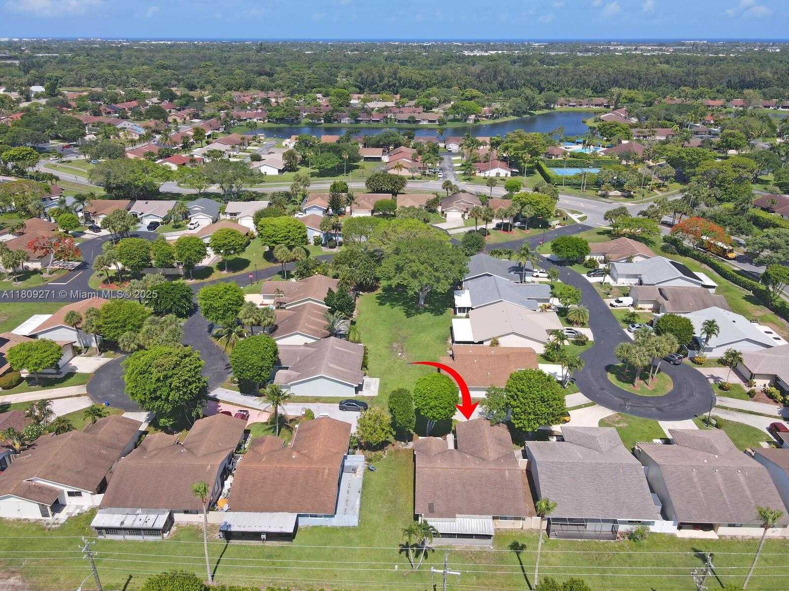 Small Image of 10 AFTON PL, Boynton Beach Number 4