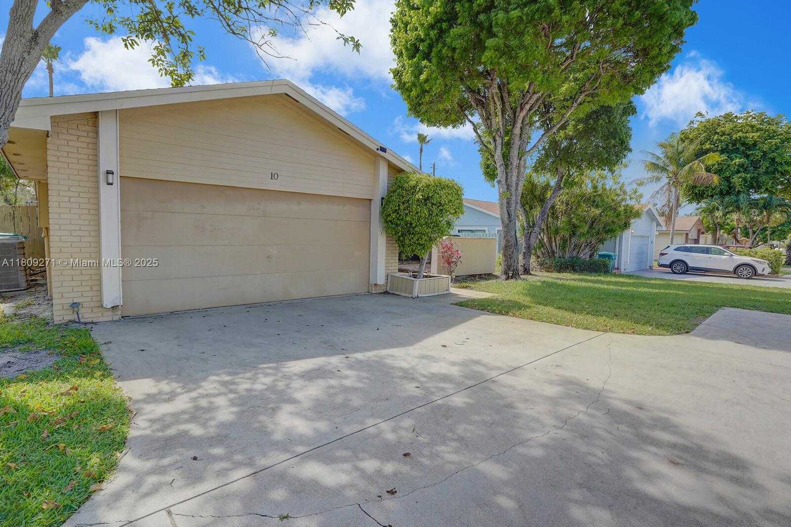 Small Image of 10 AFTON PL, Boynton Beach Number 7