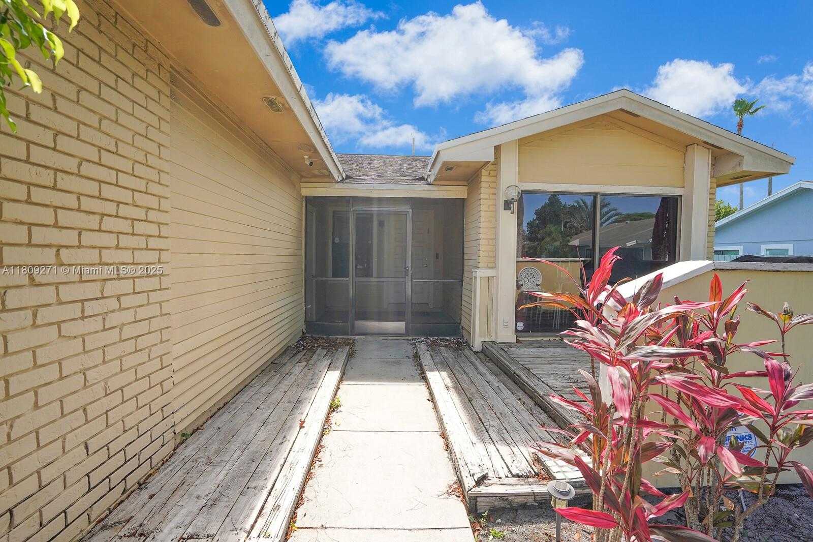 Small Image of 10 AFTON PL, Boynton Beach Number 9