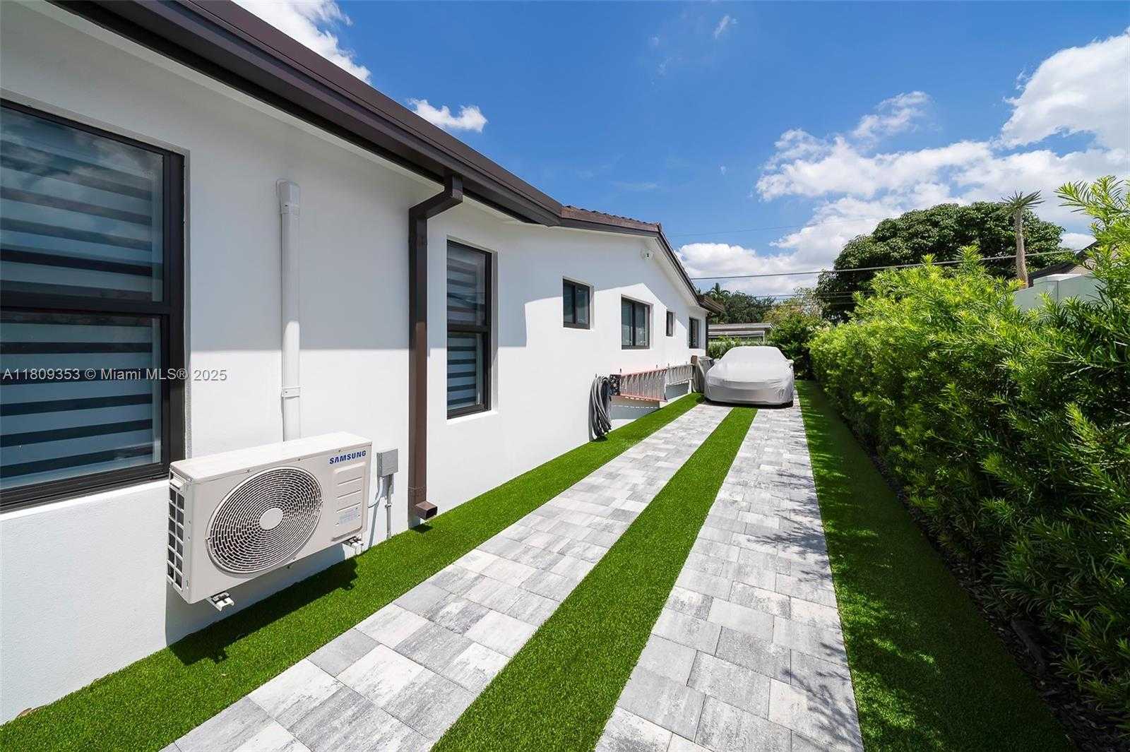 Small Image of 9241 SOUTH WEST 55TH ST, Cooper City Number 34