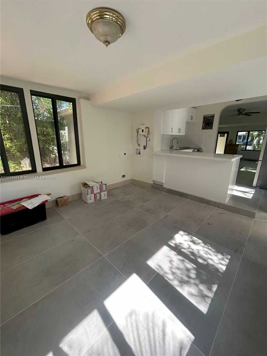 Small Image of 421 SOUTH WEST 11TH ST, Fort Lauderdale Number 17