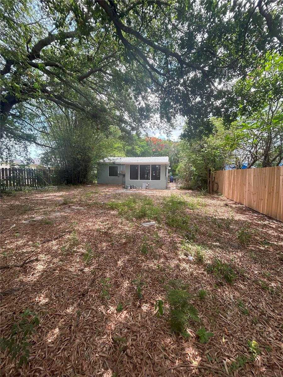 Small Image of 421 SOUTH WEST 11TH ST, Fort Lauderdale Number 18
