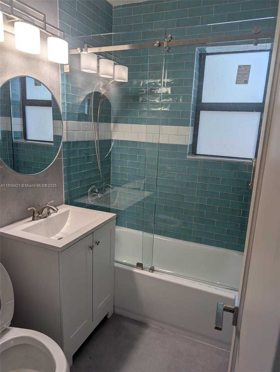 Small Image of 421 SOUTH WEST 11TH ST, Fort Lauderdale Number 4