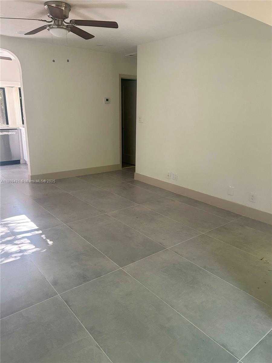 Small Image of 421 SOUTH WEST 11TH ST, Fort Lauderdale Number 9
