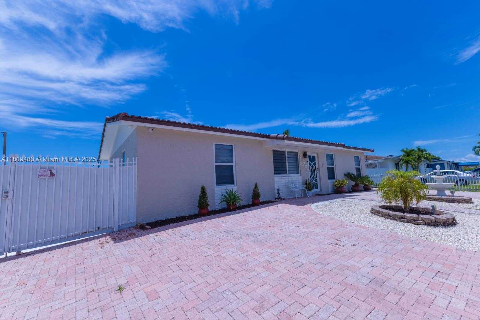 Small Image of 25305 SOUTH WEST 124 CT, Homestead Number 11