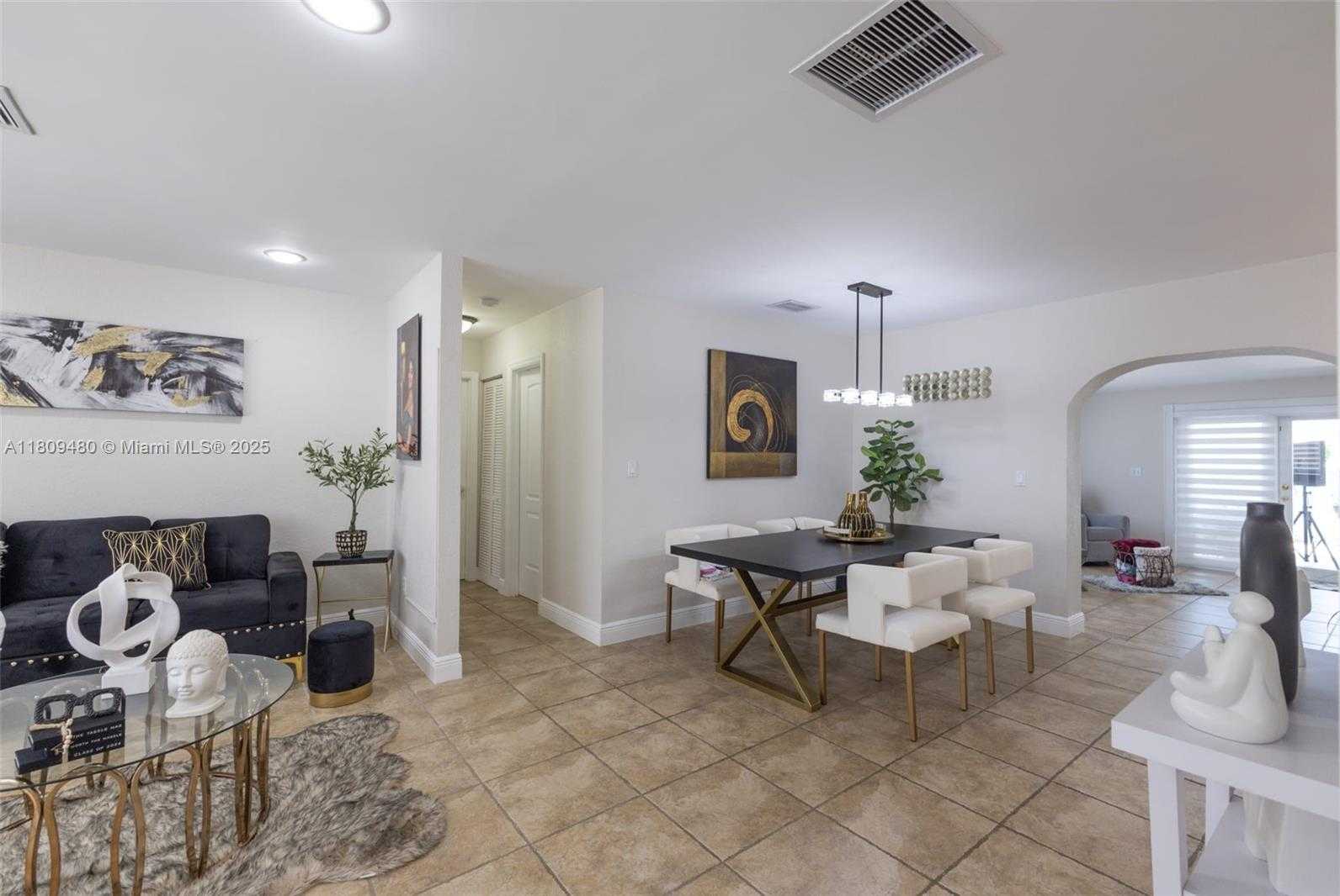 Small Image of 25305 SOUTH WEST 124 CT, Homestead Number 19