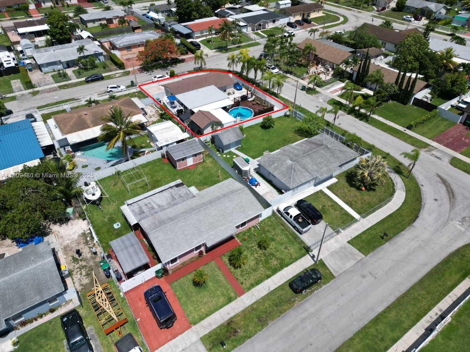 Small Image of 25305 SOUTH WEST 124 CT, Homestead Number 3