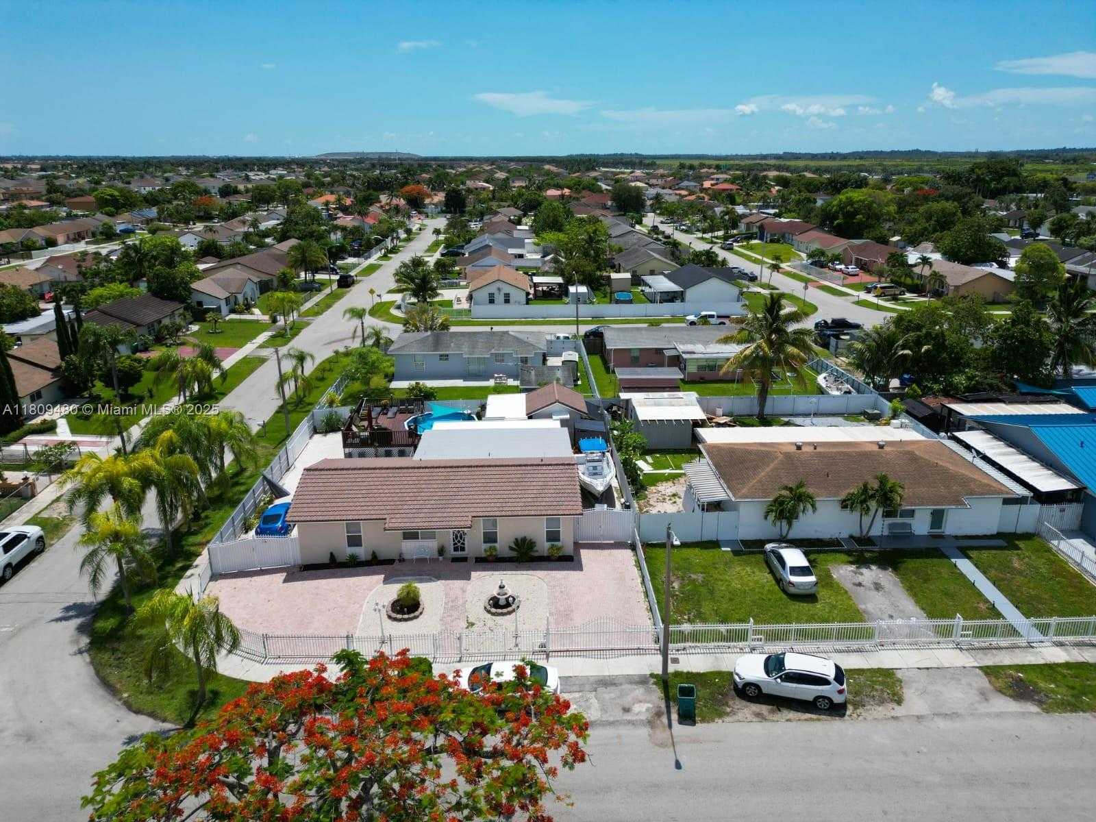 Small Image of 25305 SOUTH WEST 124 CT, Homestead Number 4