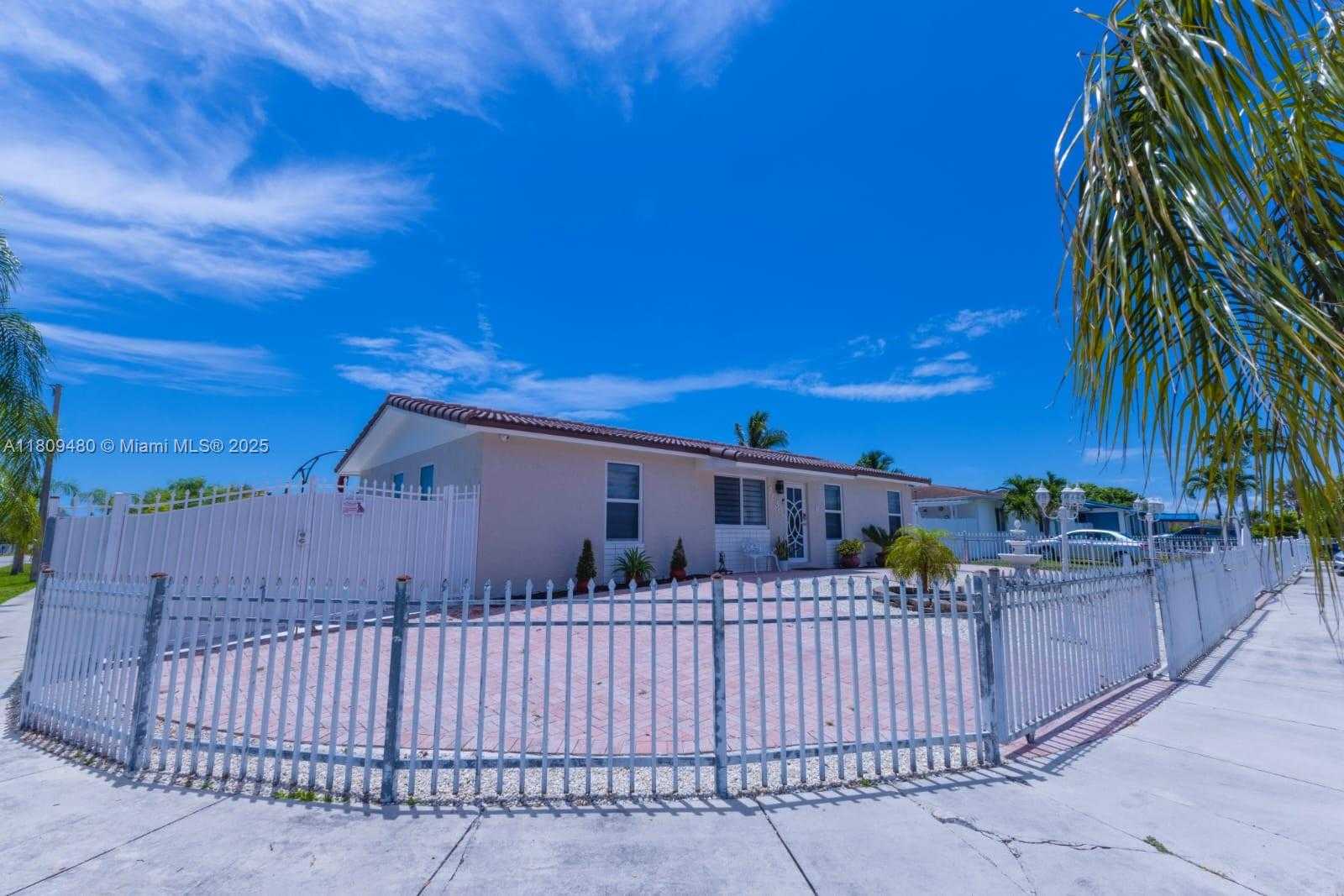 Small Image of 25305 SOUTH WEST 124 CT, Homestead Number 6