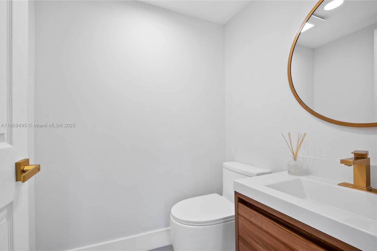 Small Image of 3095 NORTH EAST 208TH TER, Aventura Number 10