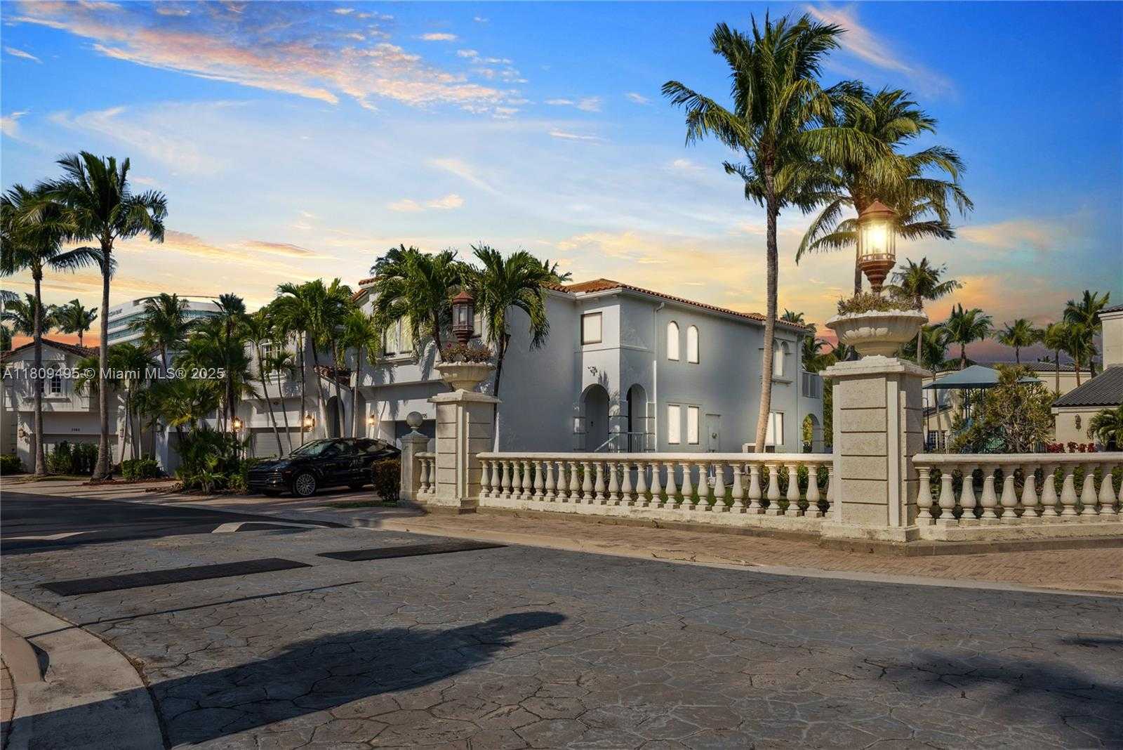Small Image of 3095 NORTH EAST 208TH TER, Aventura Number 25