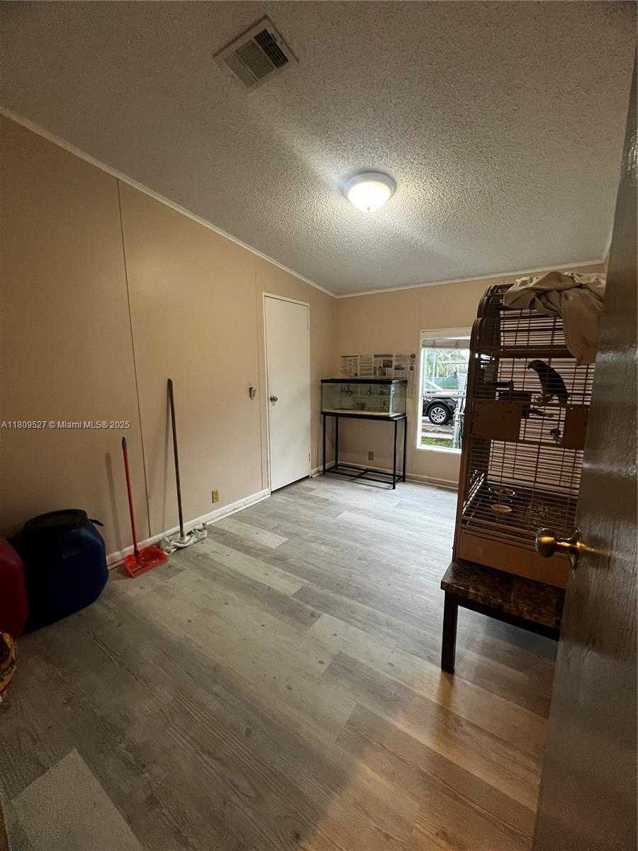 Small Image of 19800 SOUTH WEST 180TH AVE LOT 414, Miami Number 10