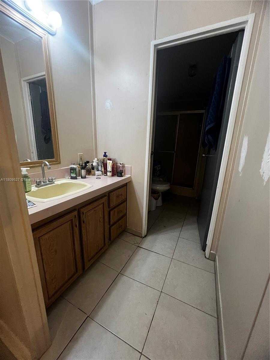 Small Image of 19800 SOUTH WEST 180TH AVE LOT 414, Miami Number 9