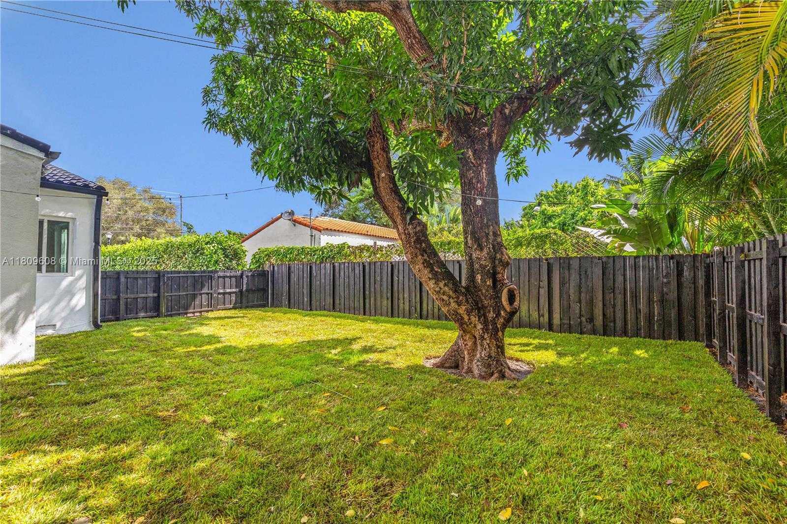 Small Image of 152 NORTH WEST 103RD ST, Miami Shores Number 10