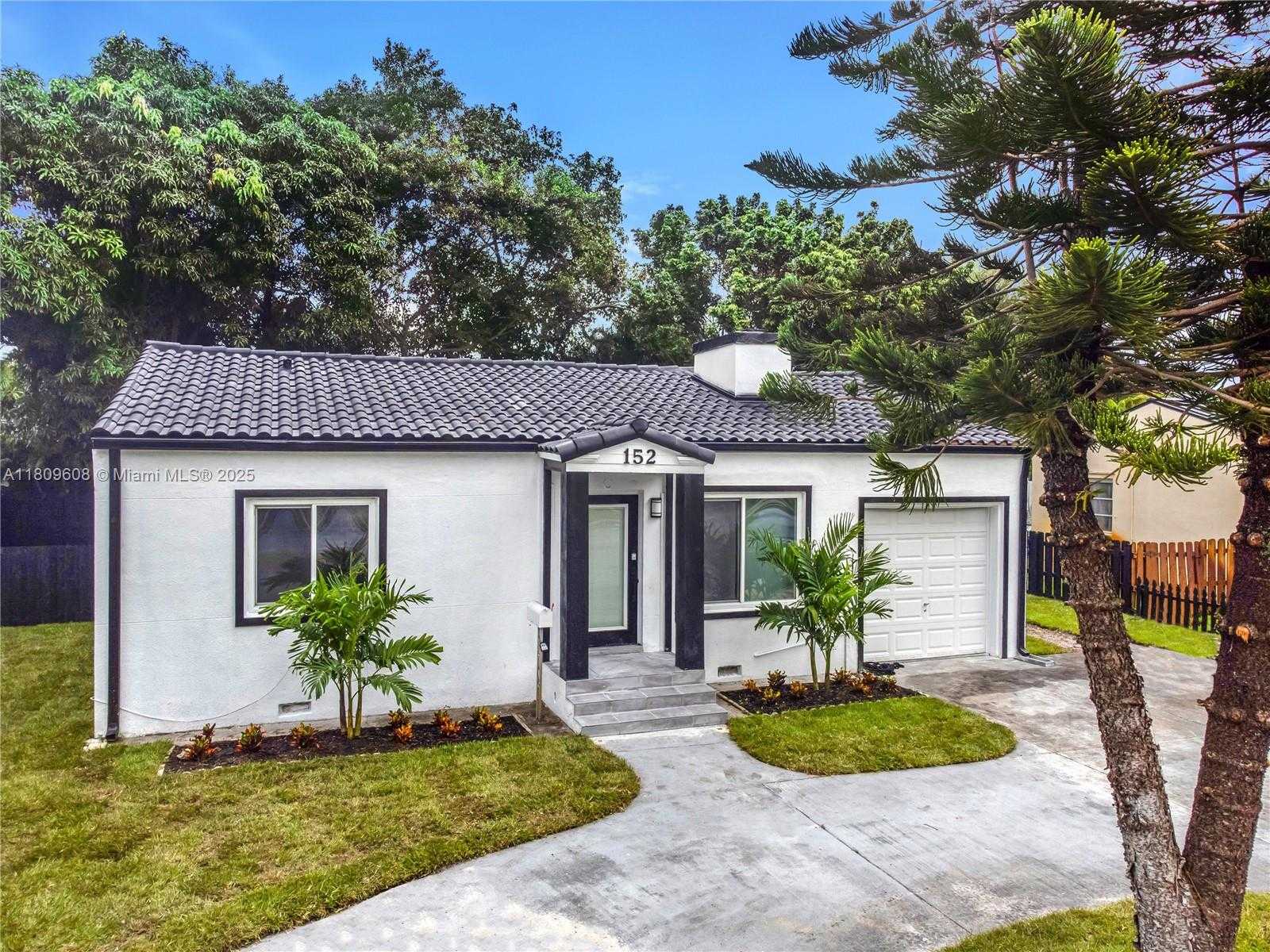 Small Image of 152 NORTH WEST 103RD ST, Miami Shores Number 13