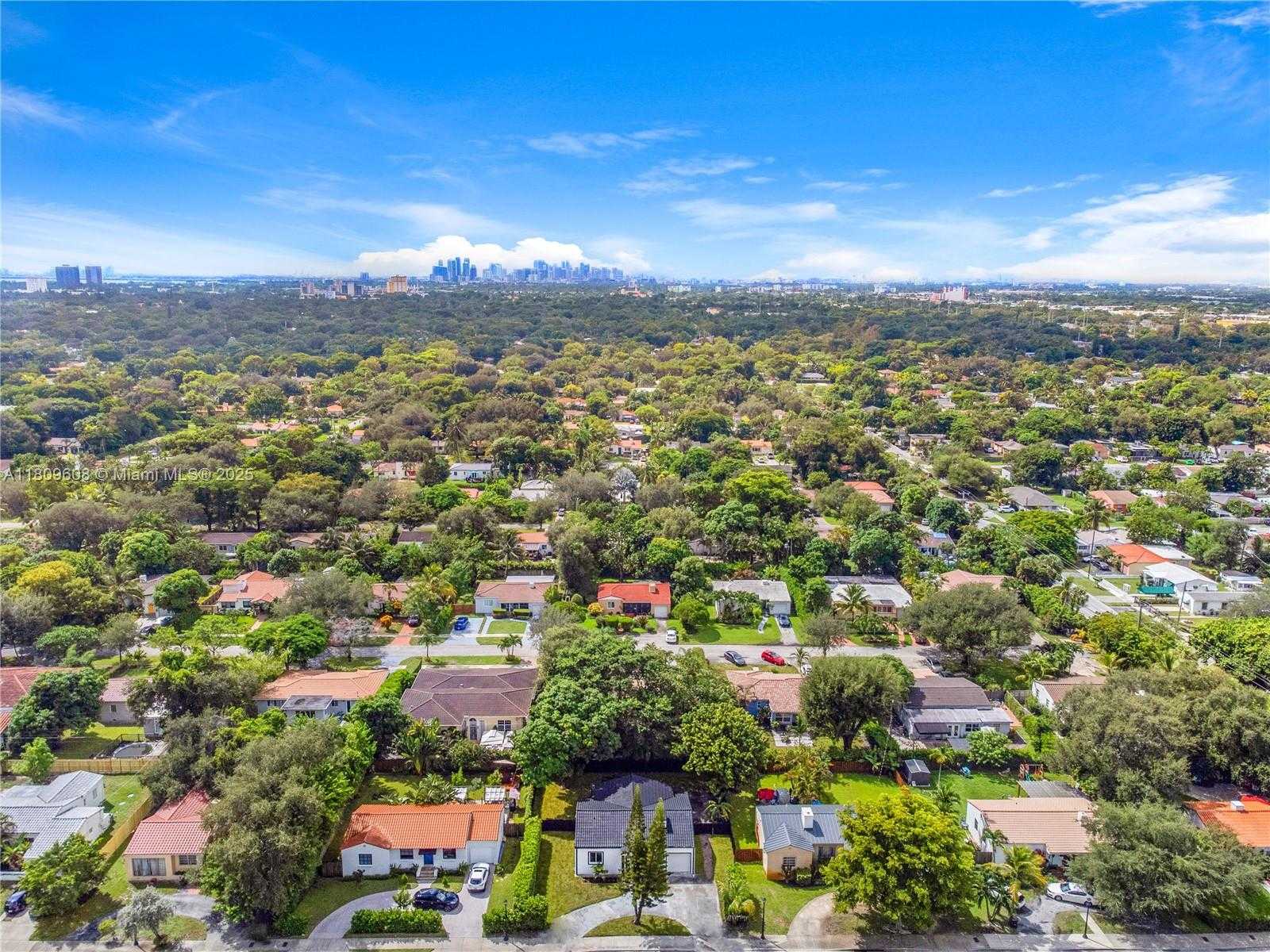 Small Image of 152 NORTH WEST 103RD ST, Miami Shores Number 19