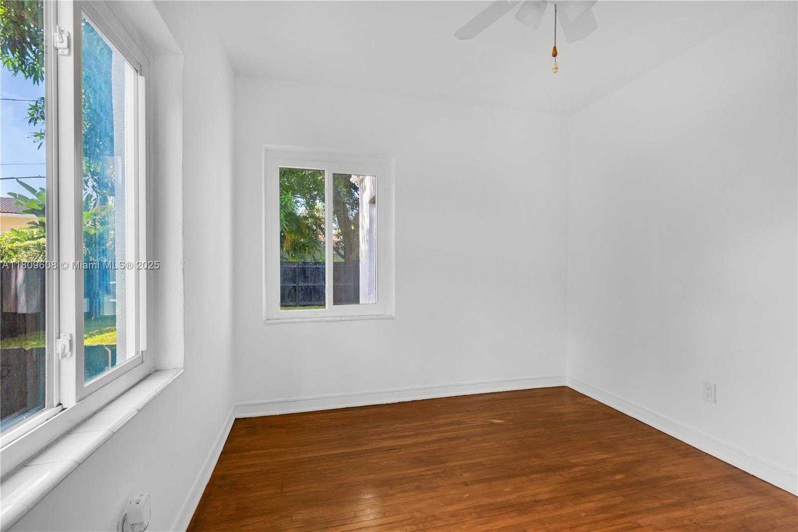 Small Image of 152 NORTH WEST 103RD ST, Miami Shores Number 29