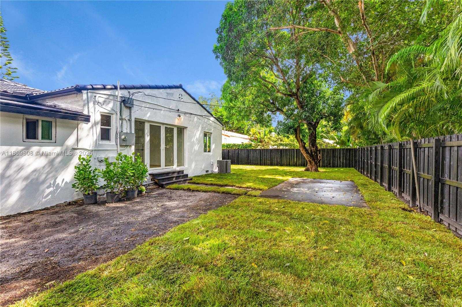 Small Image of 152 NORTH WEST 103RD ST, Miami Shores Number 9