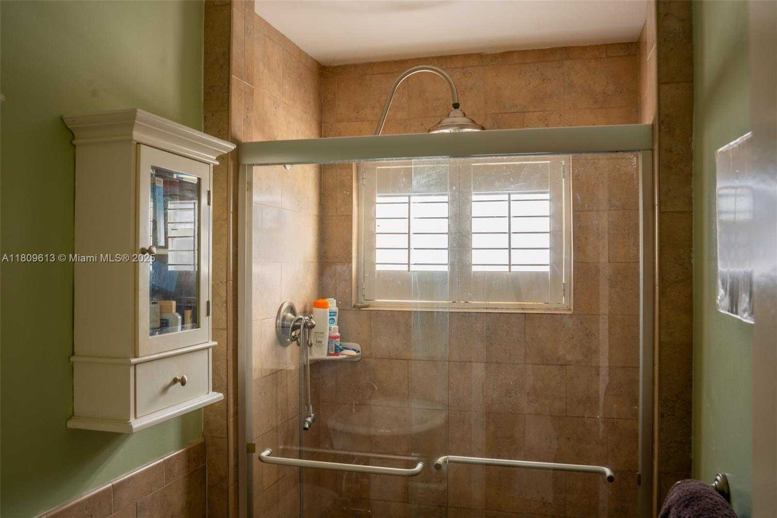 Small Image of 19630 STERLING DR, Cutler Bay Number 15