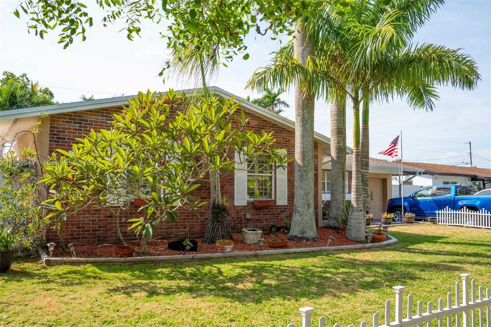 Small Image of 19630 STERLING DR, Cutler Bay Number 27
