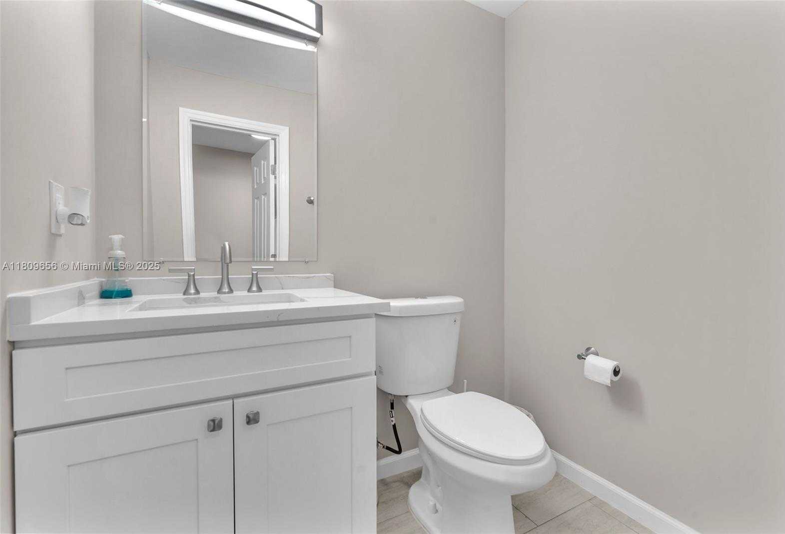 Small Image of 4271 SOUTH WEST 67TH TER, Davie Number 29