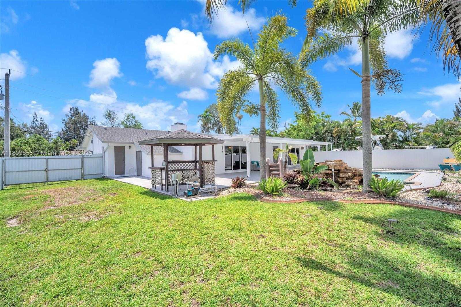 Small Image of 4271 SOUTH WEST 67TH TER, Davie Number 33