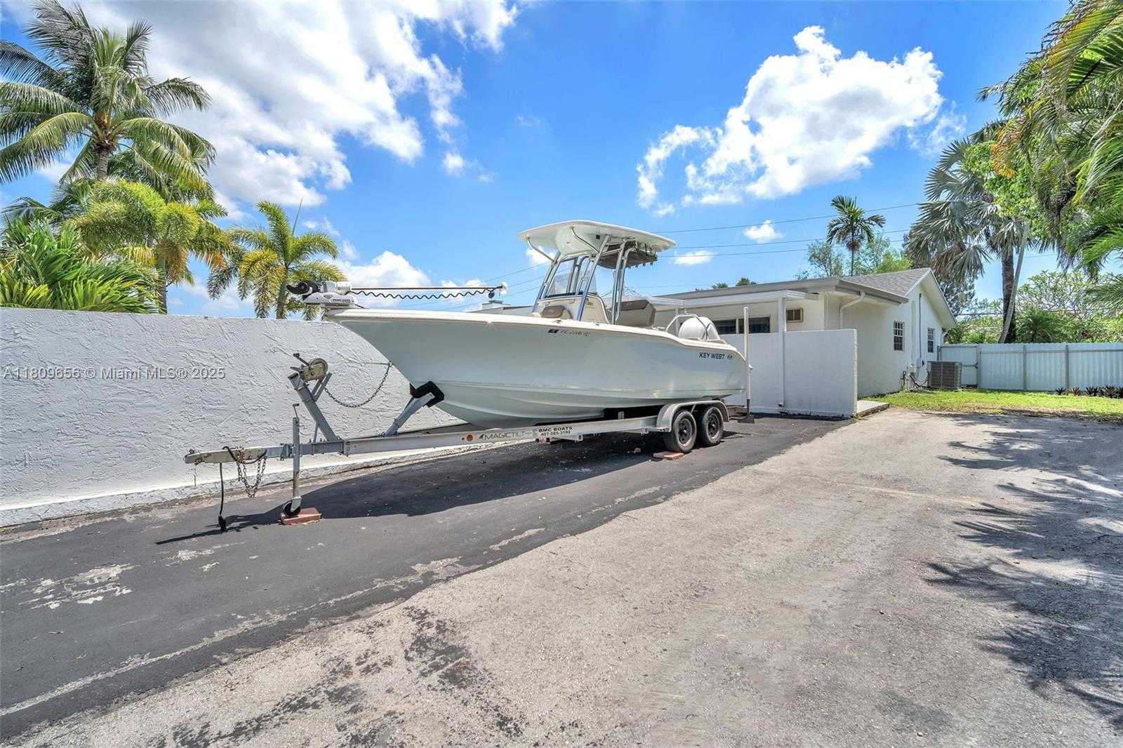 Small Image of 4271 SOUTH WEST 67TH TER, Davie Number 38