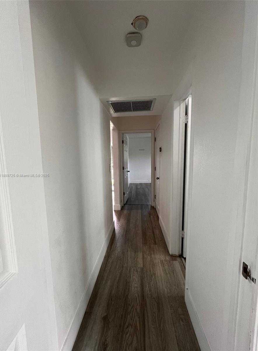 Small Image of 4888 NORTH WEST 8TH CT, Plantation Number 17