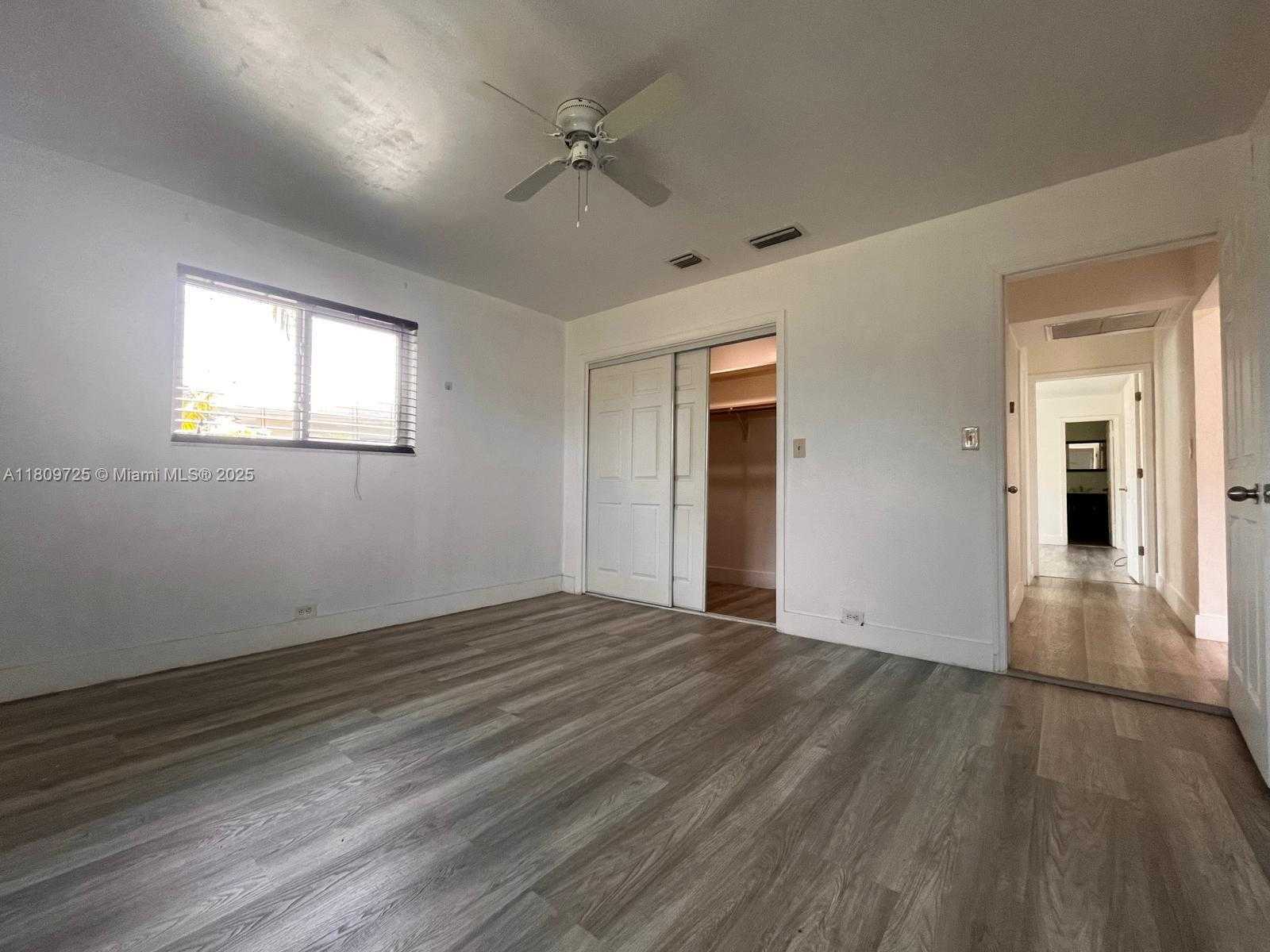 Small Image of 4888 NORTH WEST 8TH CT, Plantation Number 18