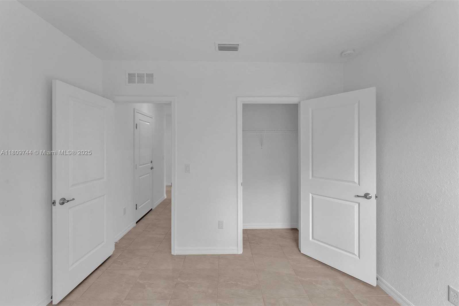 Small Image of 1130 SOUTH WEST JERICHO AVE, Port St. Lucie Number 17