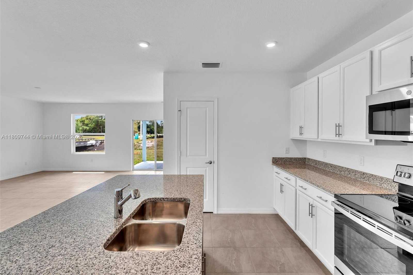 Small Image of 1130 SOUTH WEST JERICHO AVE, Port St. Lucie Number 28