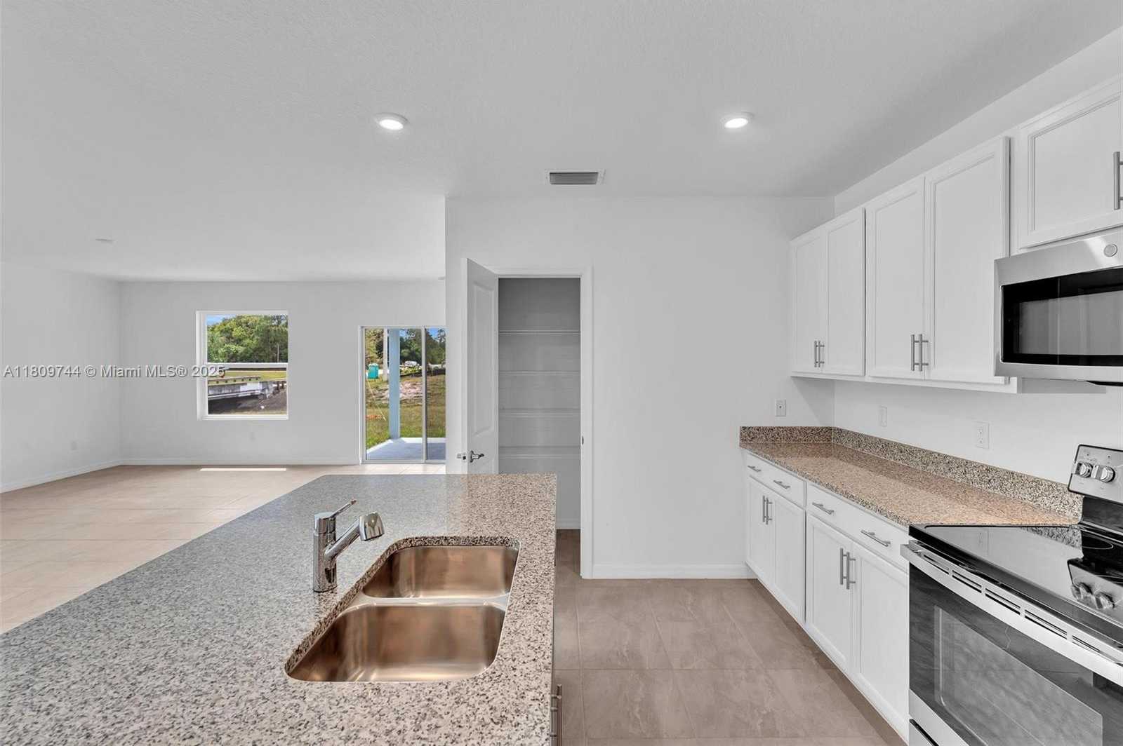 Small Image of 1130 SOUTH WEST JERICHO AVE, Port St. Lucie Number 29