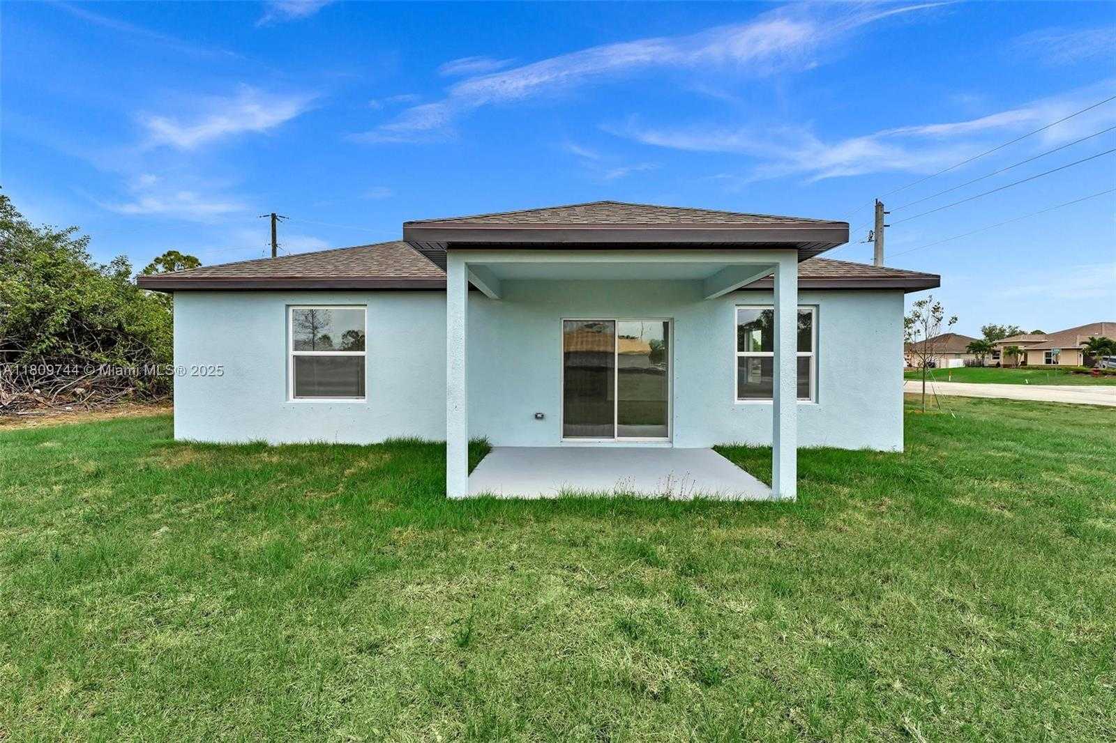 Small Image of 1130 SOUTH WEST JERICHO AVE, Port St. Lucie Number 37