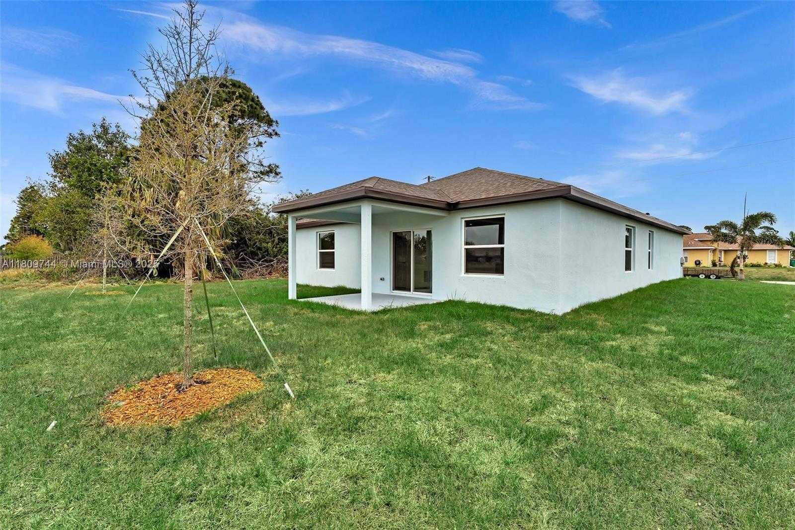 Small Image of 1130 SOUTH WEST JERICHO AVE, Port St. Lucie Number 38