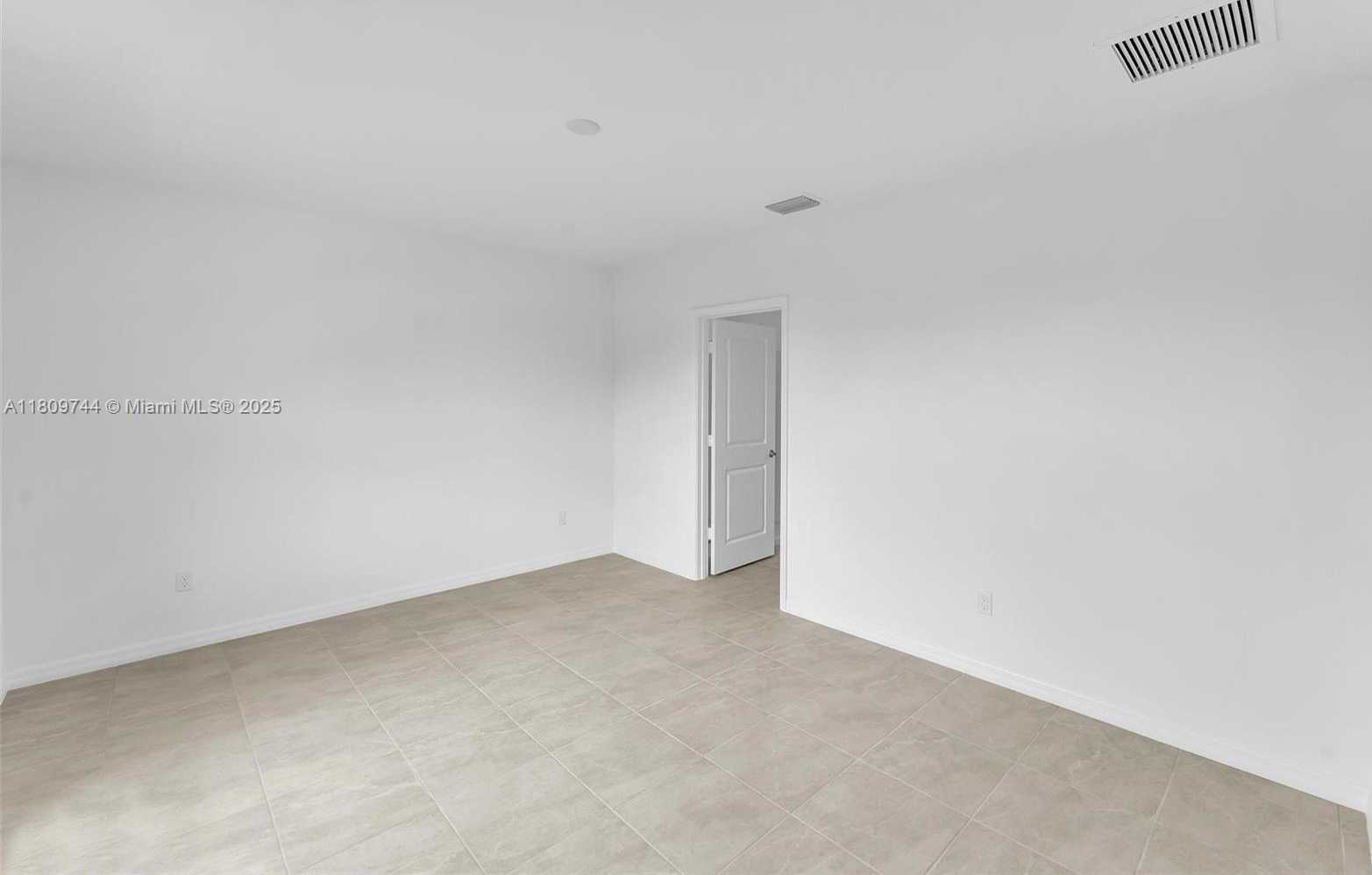 Small Image of 1130 SOUTH WEST JERICHO AVE, Port St. Lucie Number 39