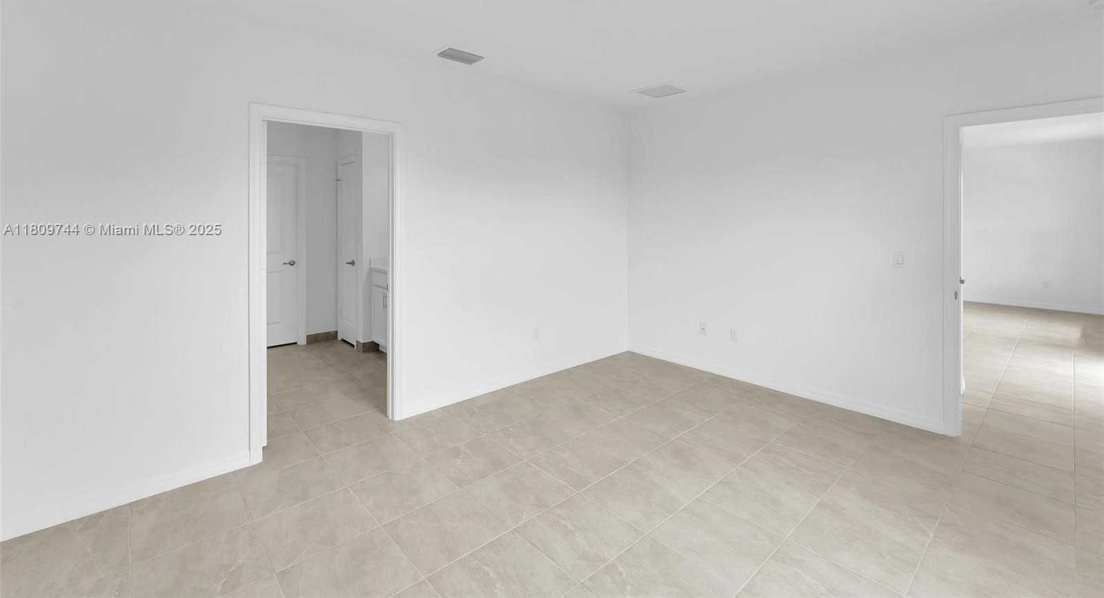 Small Image of 1130 SOUTH WEST JERICHO AVE, Port St. Lucie Number 41