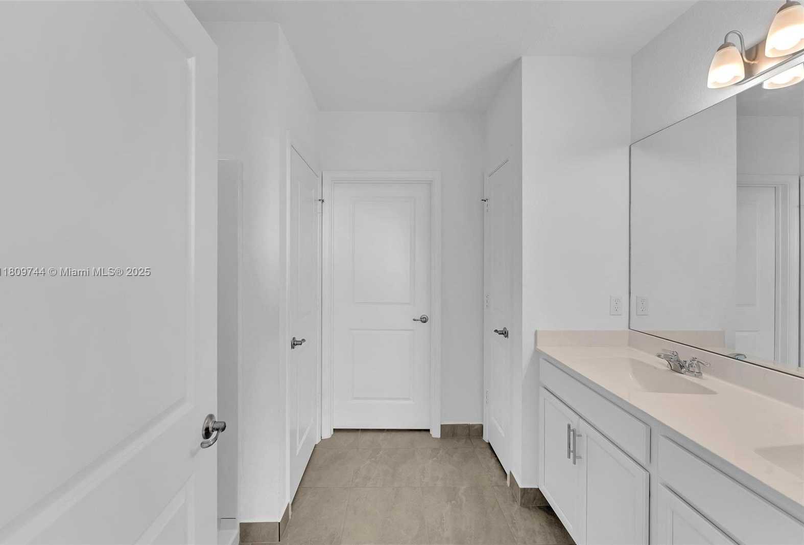 Small Image of 1130 SOUTH WEST JERICHO AVE, Port St. Lucie Number 42