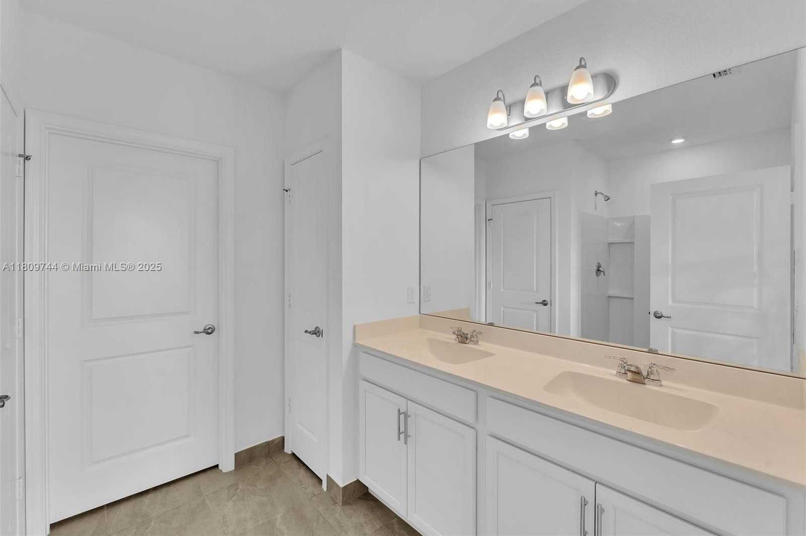 Small Image of 1130 SOUTH WEST JERICHO AVE, Port St. Lucie Number 43