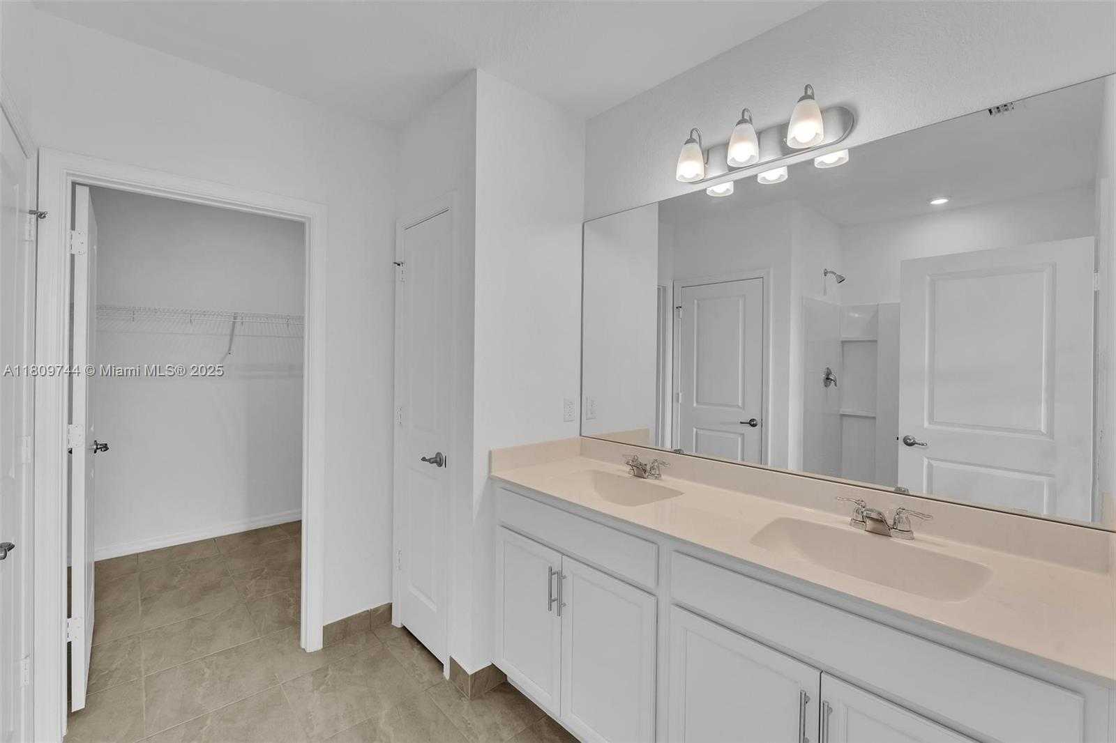 Small Image of 1130 SOUTH WEST JERICHO AVE, Port St. Lucie Number 44