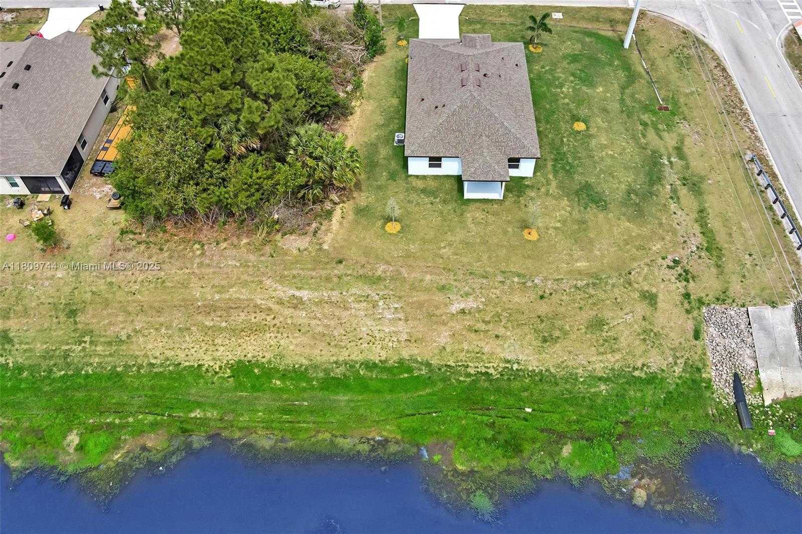 Small Image of 1130 SOUTH WEST JERICHO AVE, Port St. Lucie Number 54