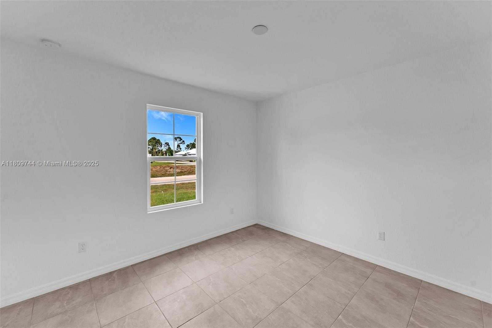 Small Image of 1130 SOUTH WEST JERICHO AVE, Port St. Lucie Number 7