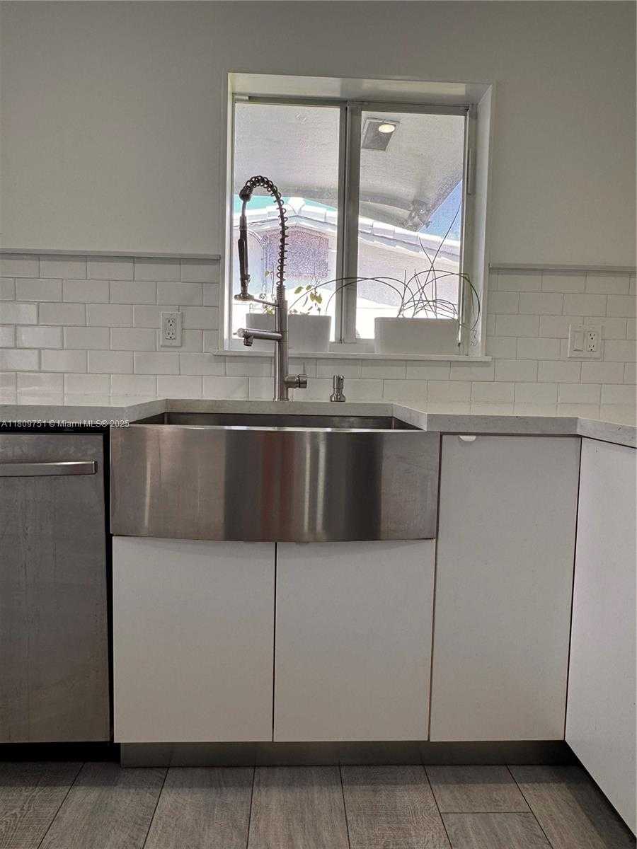 Small Image of 501 SOUTH WEST 18TH ST, Pompano Beach Number 16