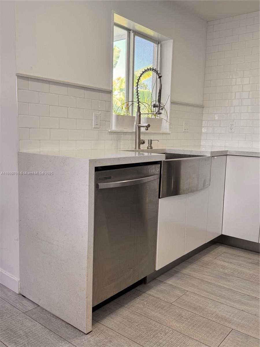 Small Image of 501 SOUTH WEST 18TH ST, Pompano Beach Number 17