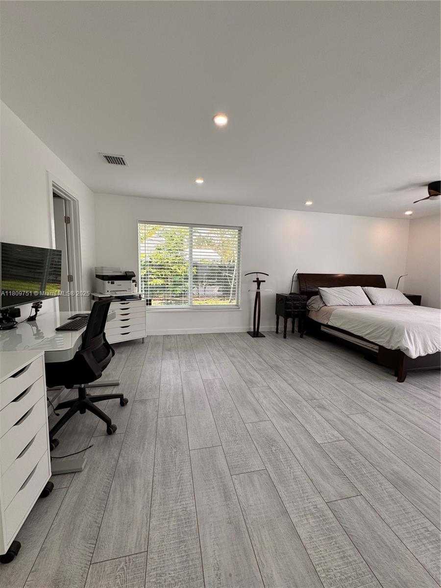 Small Image of 501 SOUTH WEST 18TH ST, Pompano Beach Number 30