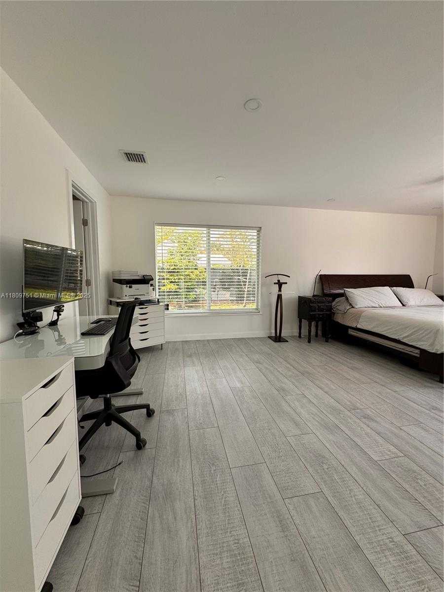 Small Image of 501 SOUTH WEST 18TH ST, Pompano Beach Number 31